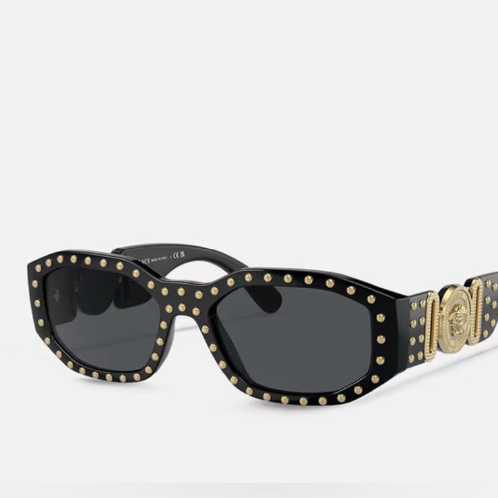 EUC Versace Medusa Biggie Black Sunglasses Retail $380 with Case and Box